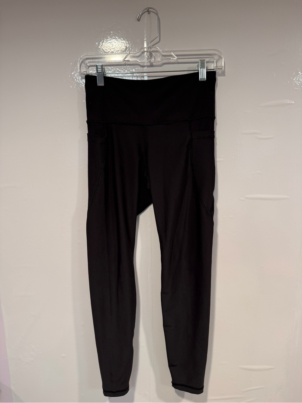 Old Navy PowerSoft Go-Dry High-Waisted Pocket Leggings Black Medium